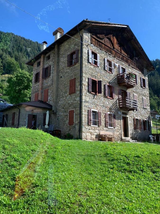 L' Antica Casa Di Maria Lilia Apartment Pieve di Cadore Exterior photo